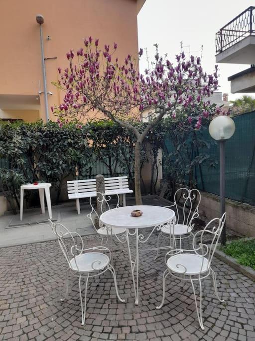 Ferienwohnung Casa Magnolia, Tranquilla E Centrale Nichelino Exterior foto